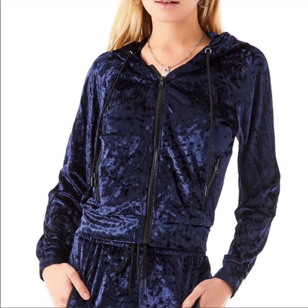 Emma and Sam Velvet Cropped zip up